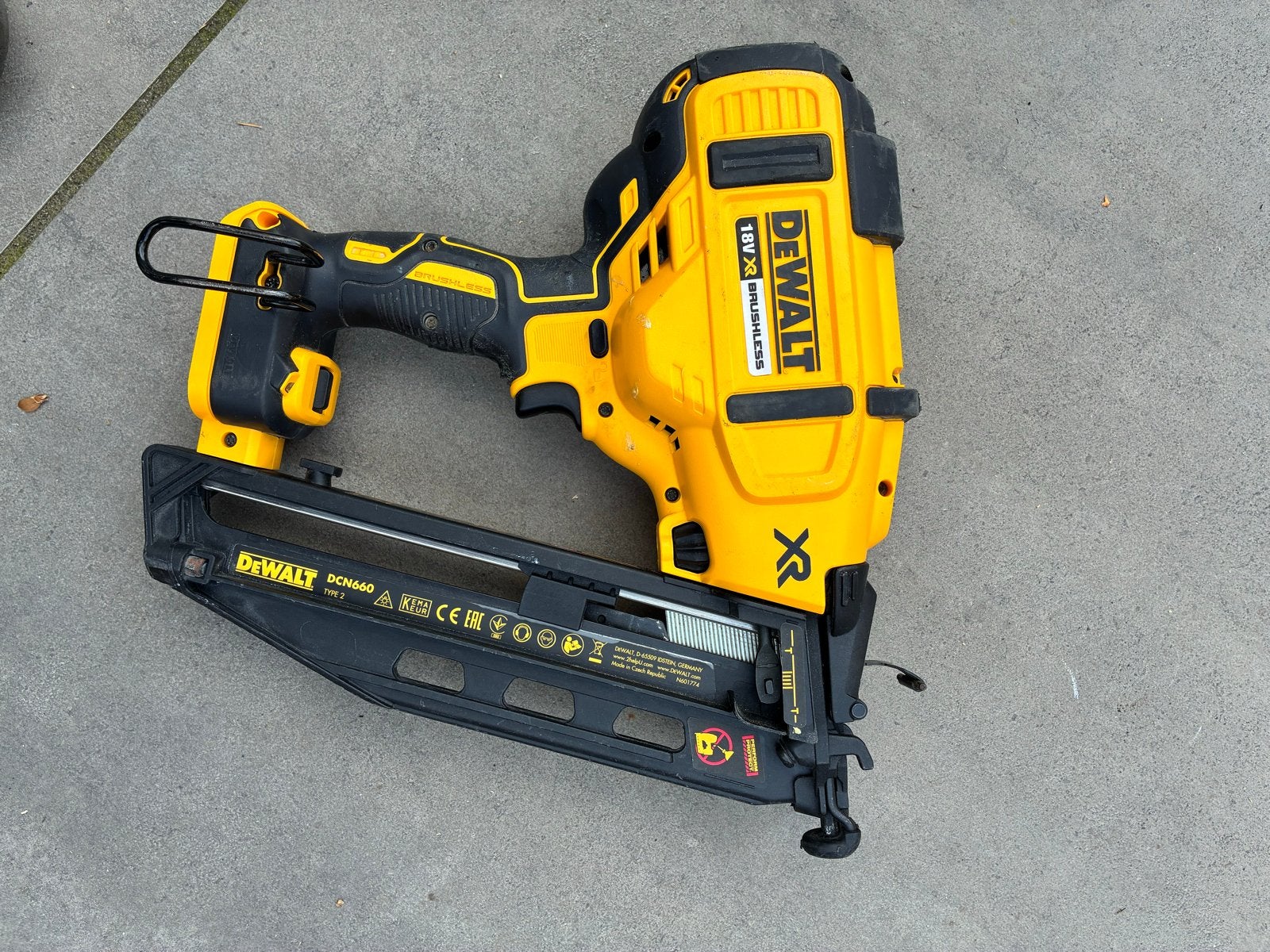 DeWalt DCN660 18V XR Brushless Spijkerpistool Set