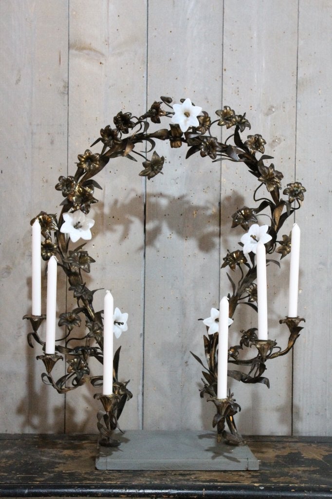 Boogkandelaar met opaline bloemen, Ophalen of Verzenden