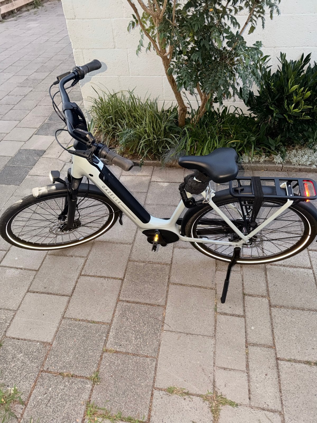 Gazelle Grenoble C8 HMB 2026 NIEUWSTE MODEL, Fietsen en Brommers, Ophalen, Zo goed als nieuw, 50 km per accu of meer, 55 tot 59 cm
