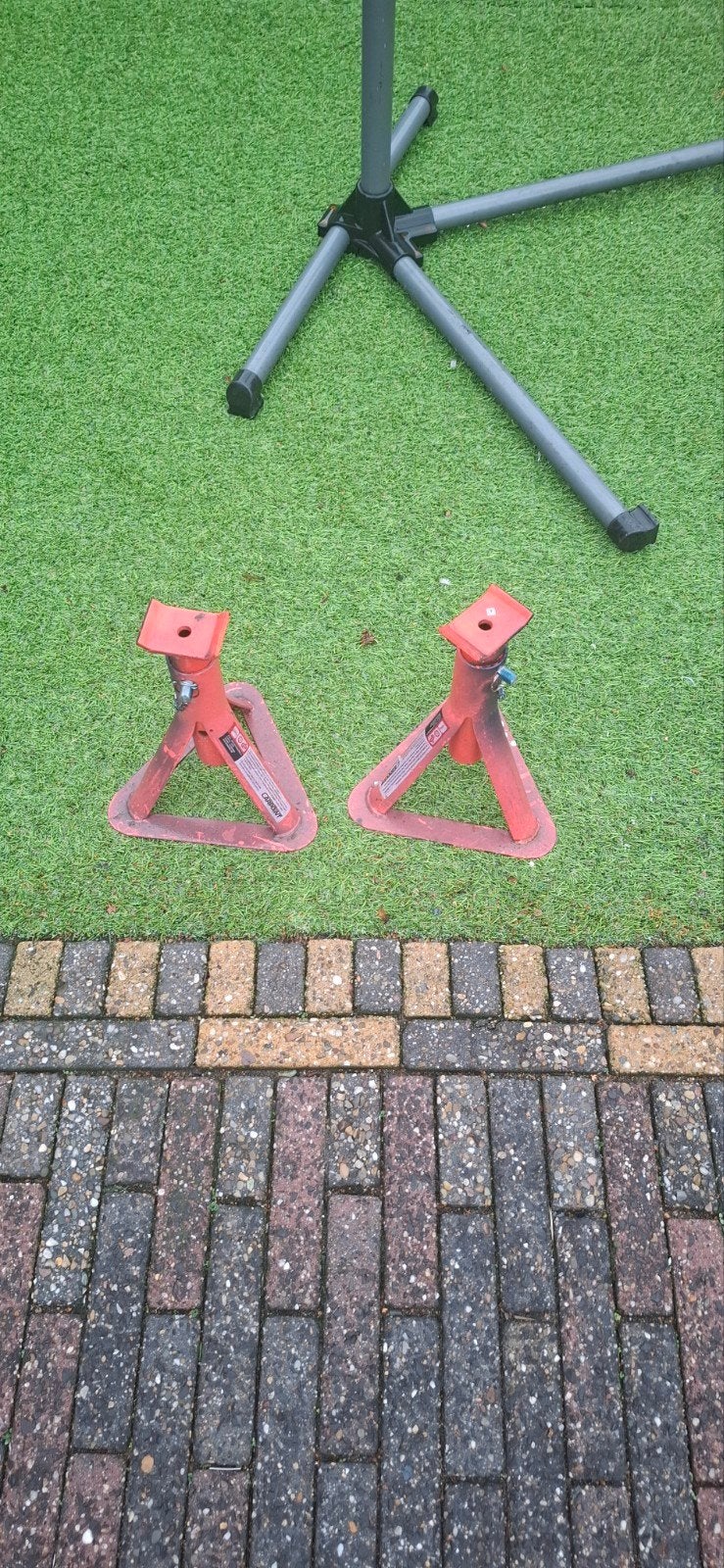 2x assteun, Ophalen of Verzenden