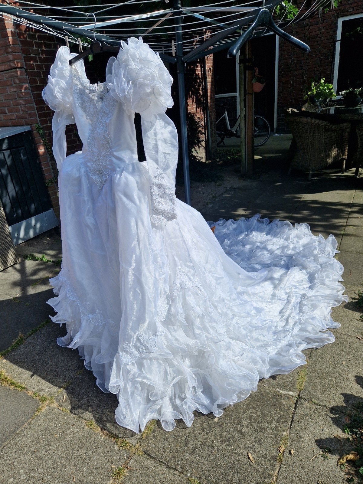 Prachtige Organza Trouwjurk met Hoepel mt 38, Kleding | Dames, Ophalen, Zo goed als nieuw, Wit, Trouwjurk