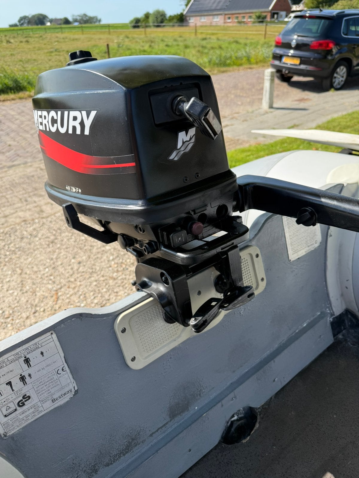 Foto 9 van mercury 5 pk 2 takt met hydro force rubberboot + pomp