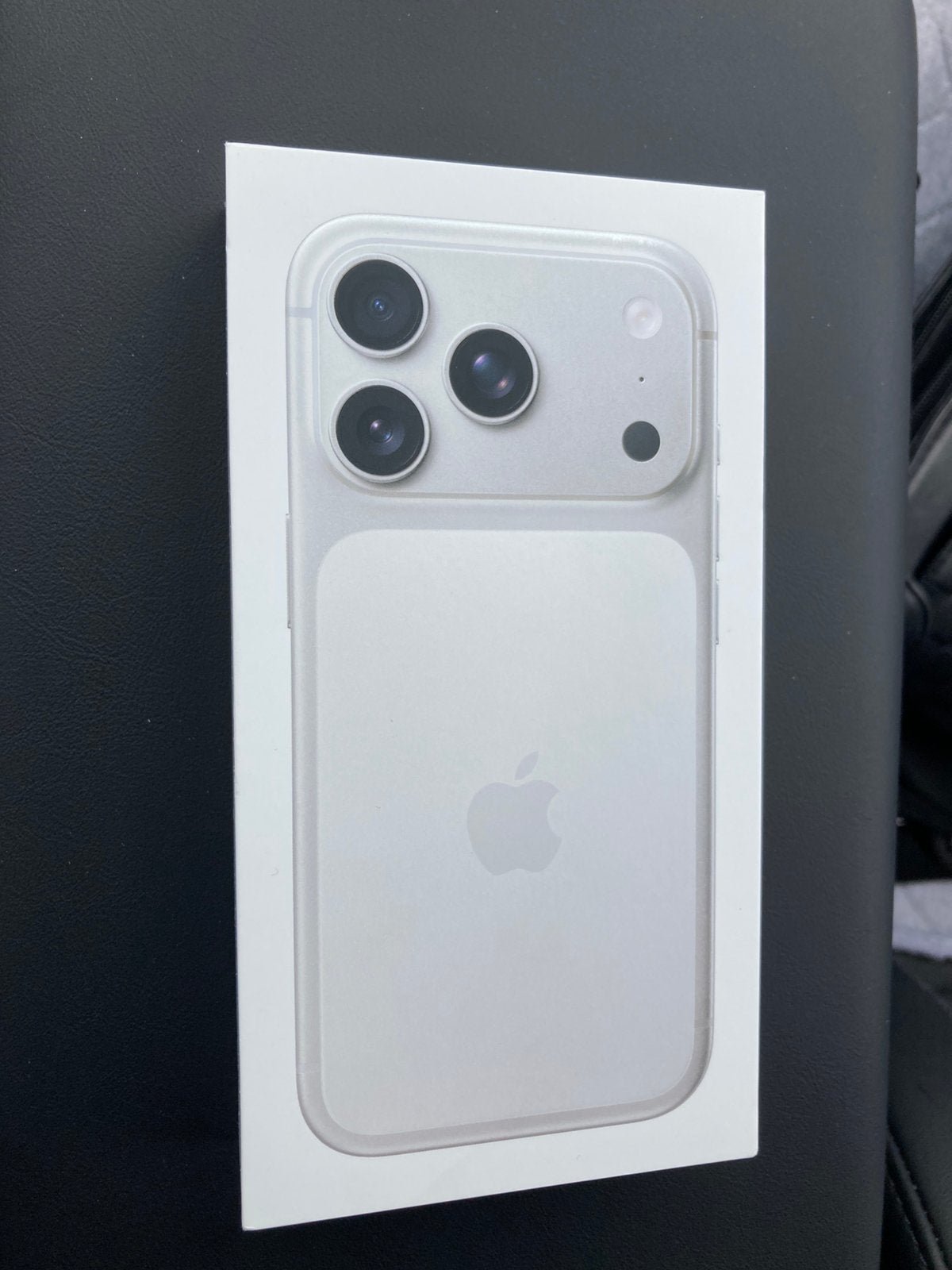 Iphone 17 pro Silver 256gb nieuw/bon/geseald Koop/Ruil, Telecommunicatie, Mobiele telefoons | Apple iPhone, Nieuw, Zonder simlock
