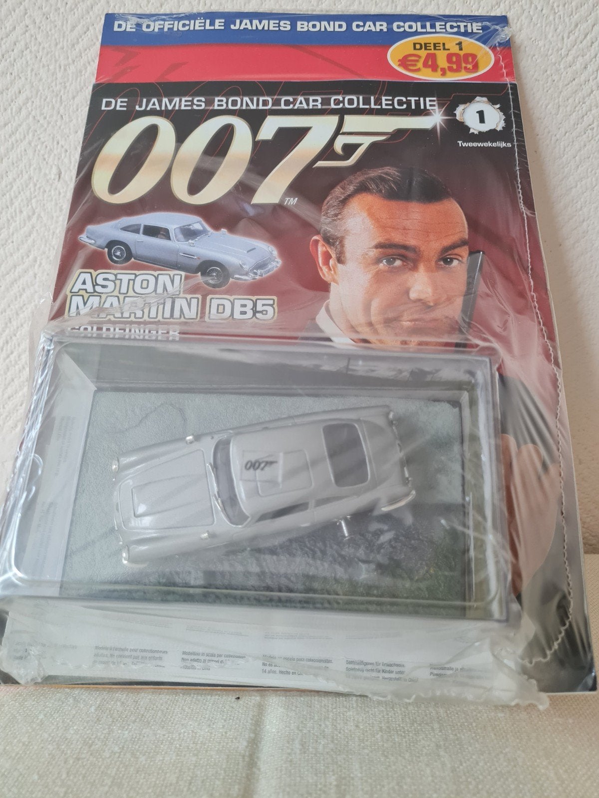 James Bond 007 Car Collection, Hobby en Vrije tijd, Ophalen, Zo goed als nieuw, Auto, Universal Hobbies