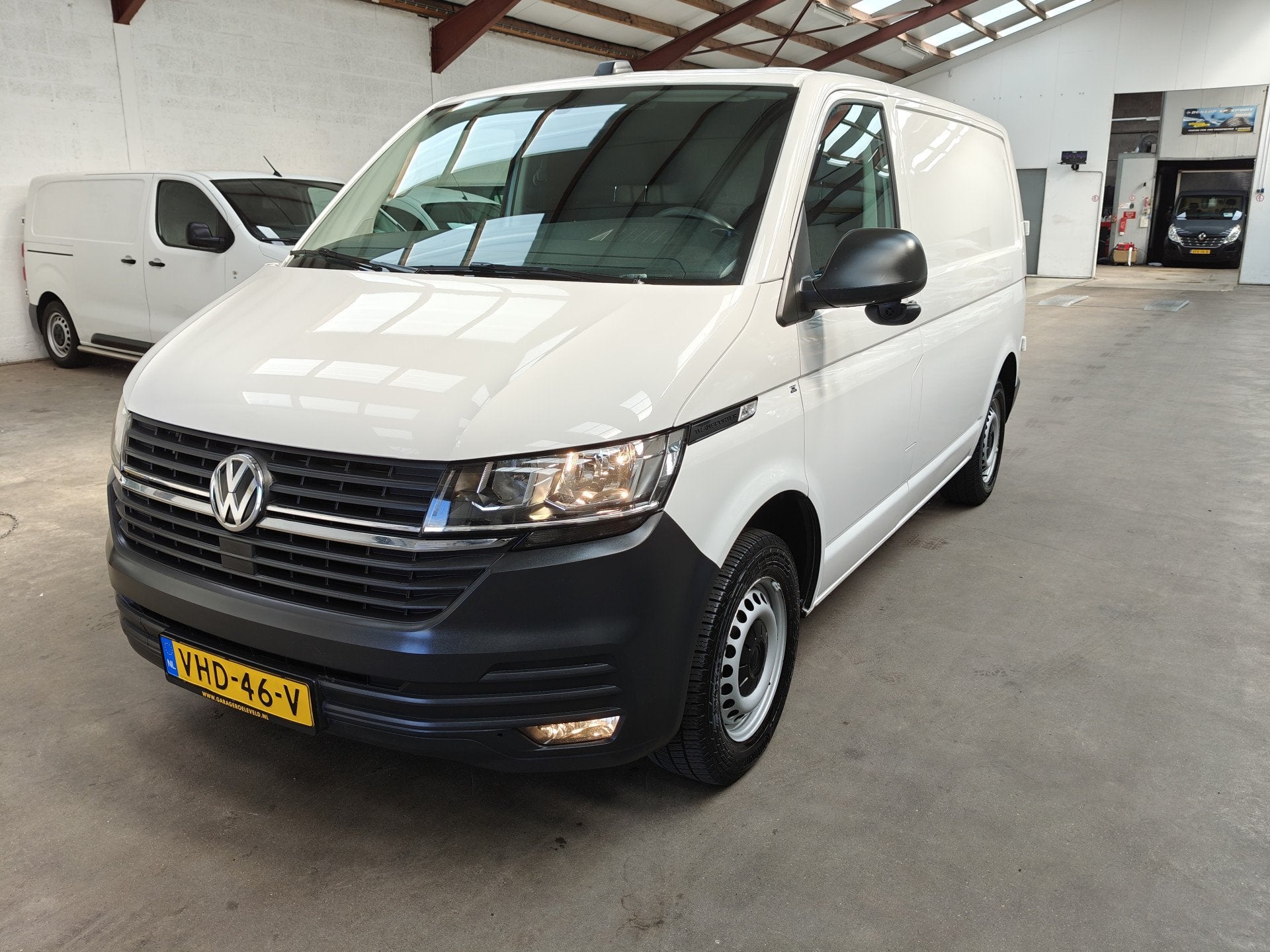 Volkswagen Transporter 2.0 TDI L1H1 150PK! E6 (bj 2020), Voorwielaandrijving, 15 km/l, Gebruikt, Euro 6