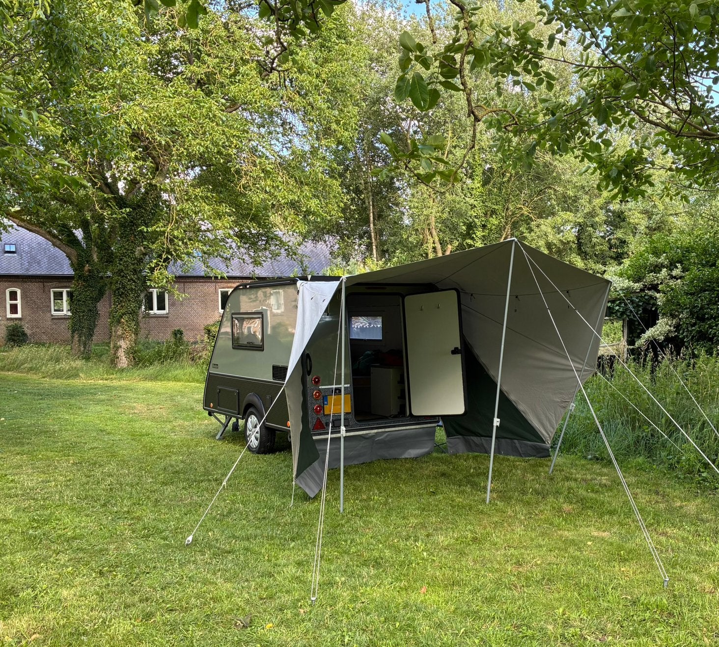 Kip Shelter Plus 2022 | Direct vakantieklaar, Kip, Tot en met 2, Particulier, Lengtebed
