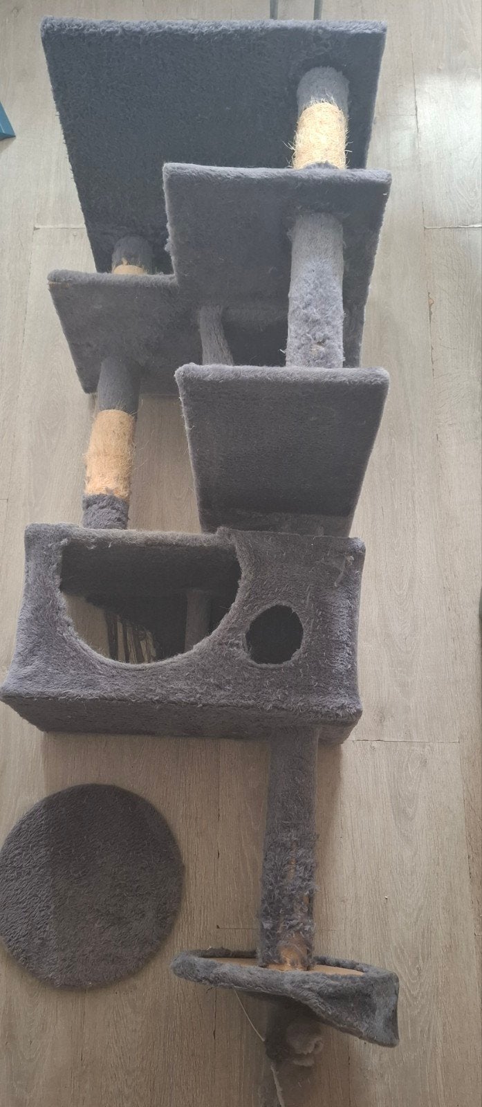 Gratis kattenpaal / krabpaal (ongeveer 1,5 meter) cat tree,, Ophalen, Gebruikt, Krabpaal