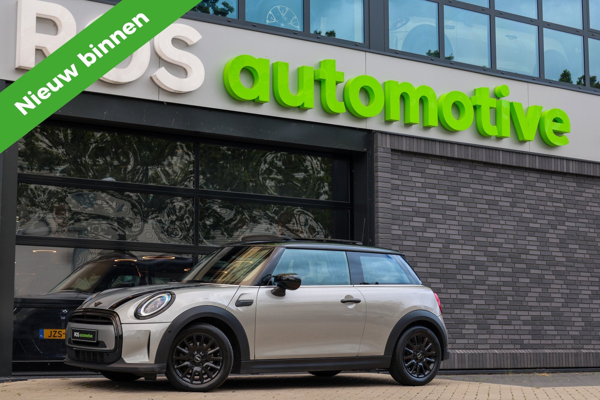 MINI 3-deurs 1.5 Cooper Classic | PANO | HUD | CAMERA | KEYL, Auto's, Mini, 136 pk, Gebruikt, Zwart, Bedrijf
