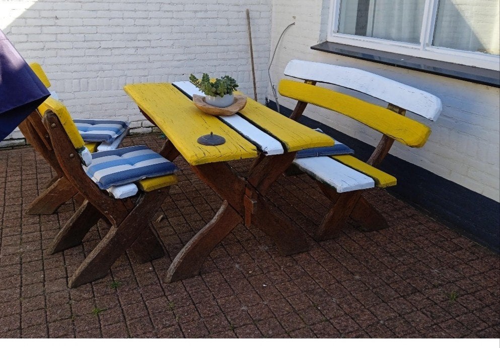 Tuin tafel  and two chairs, Ophalen, Gebruikt, Rechthoekig, Hout