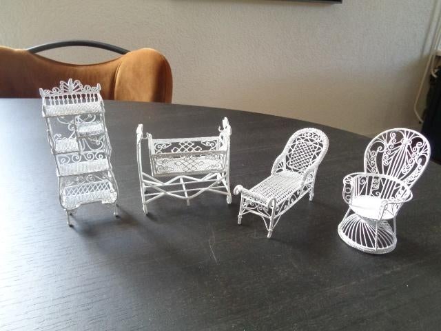 Fraaie metalen set inboedel voor poppen / poppenhuis., Antiek en Kunst, Ophalen of Verzenden