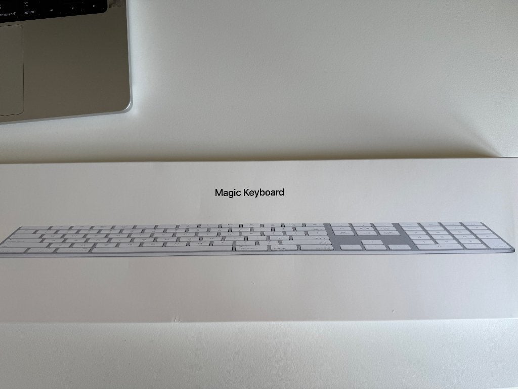 Apple Magic Keyboard with Numeric Keypad (QWERTY), Computers en Software, Toetsenborden, Ophalen of Verzenden, Zo goed als nieuw