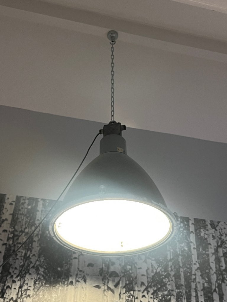 Oude industriële lamp - E27 fitting en philps Hue lamp, Ophalen of Verzenden, Gebruikt, 50 tot 75 cm