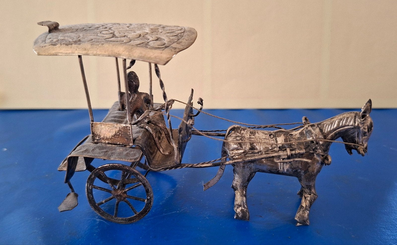 Indonesië zilver handgemaakt  : paard met koets en koerier, Antiek en Kunst, Ophalen of Verzenden