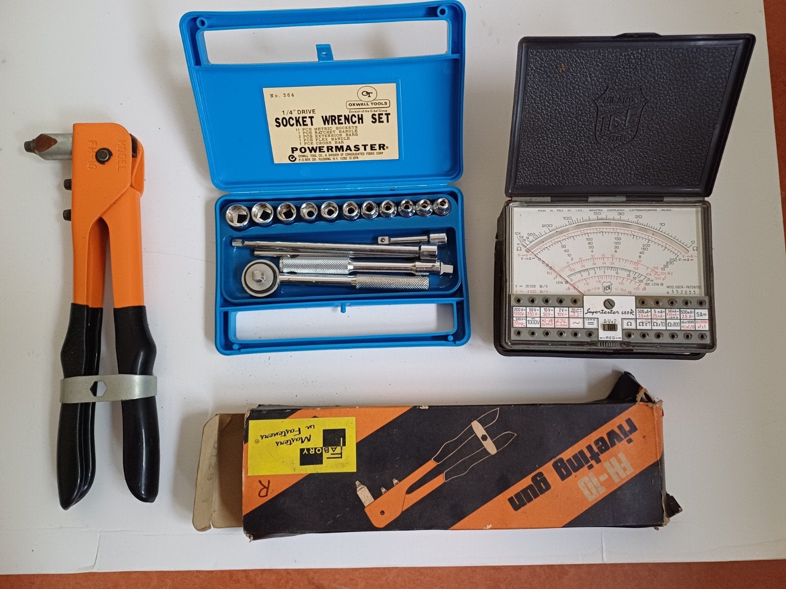 Dopsleutelset, popnageltang en elektrische meter, Ophalen of Verzenden, Gebruikt, Gereedschapsset, Overige merken