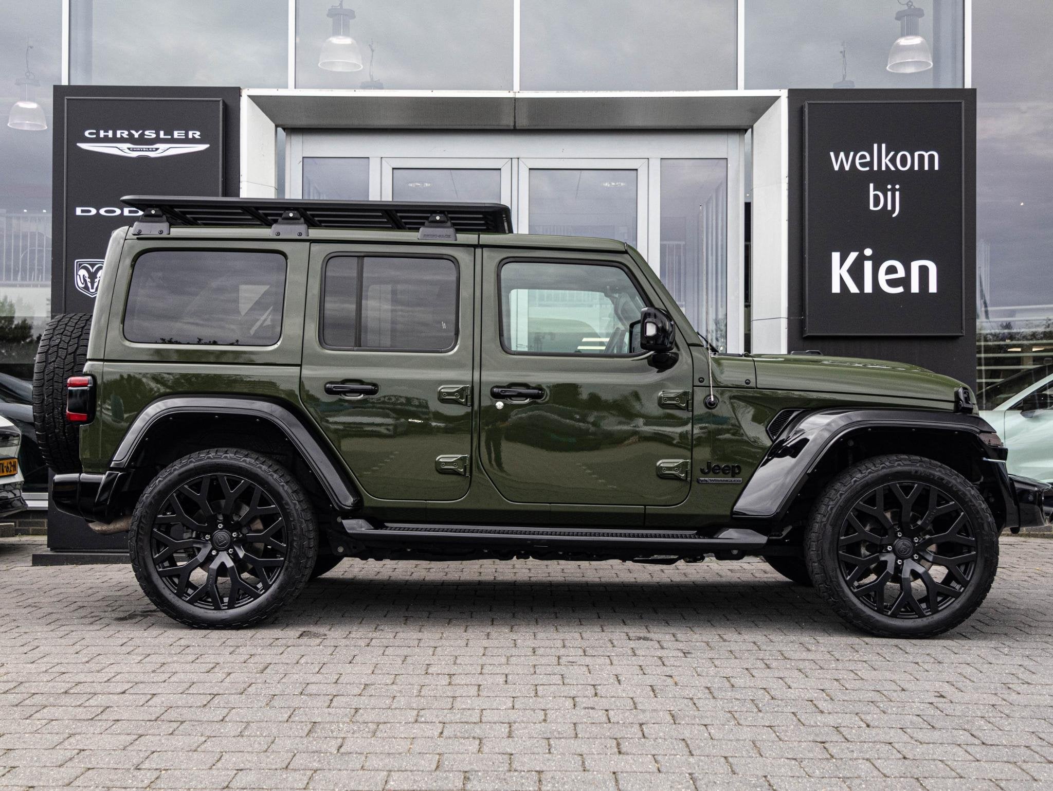 Jeep Wrangler Unlimited 4xe 380 Brute | To Tone | All season, Auto's, Automaat, 4 cilinders, Cabriolet, Bedrijf