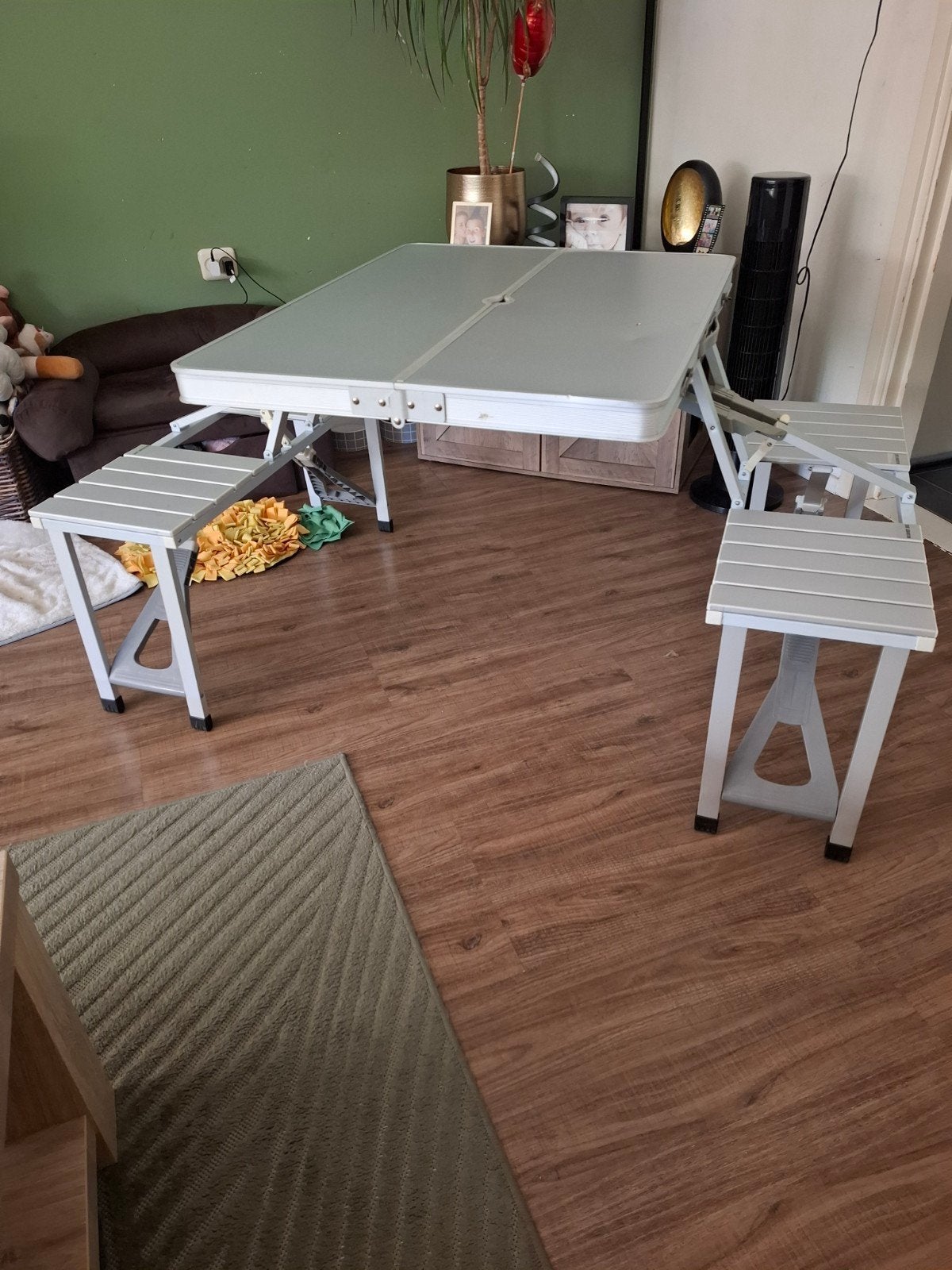 Opvouwbare campingtafel met 4 krukjes, Ophalen, Gebruikt, Campingtafel