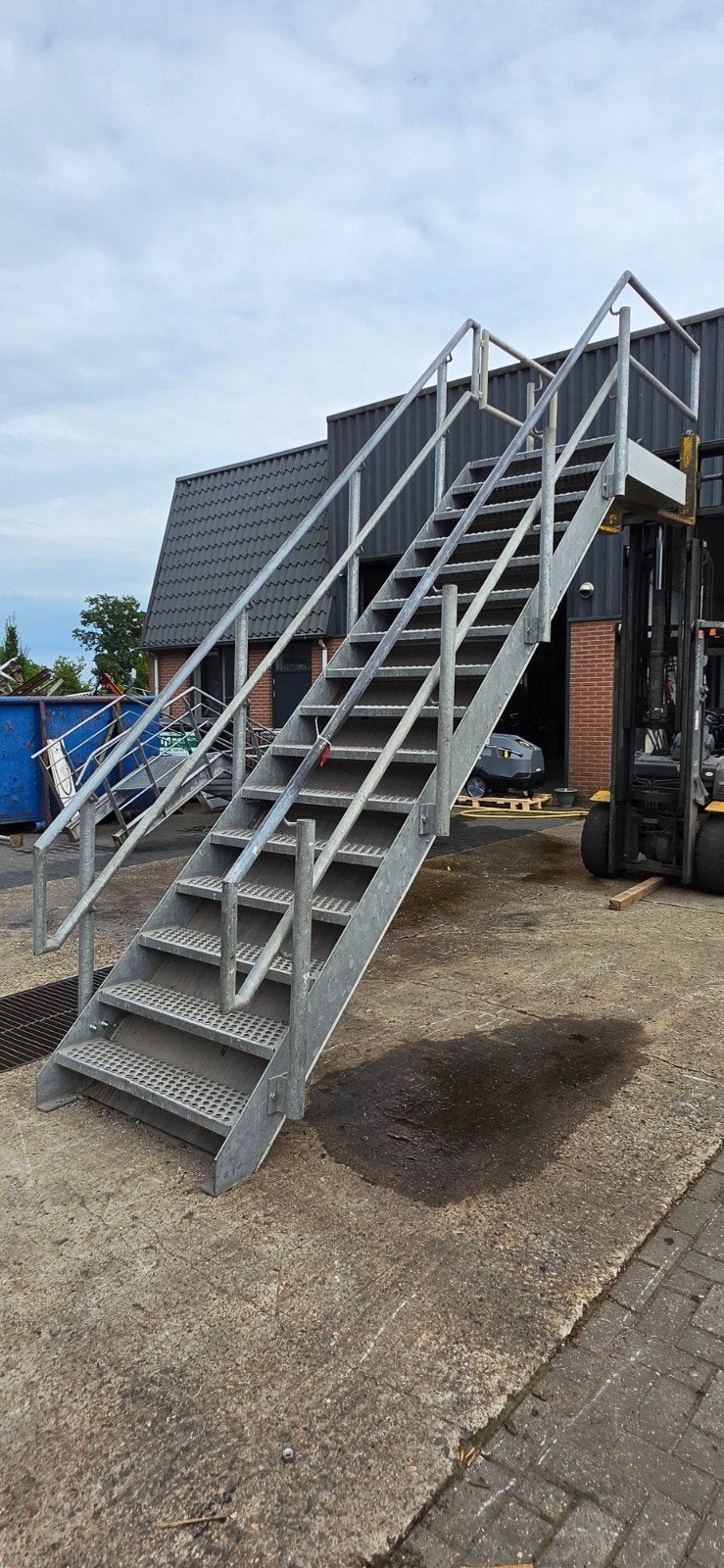 Stalen trap met bordes hoog 3,1mtr nor101, Ophalen, 2 tot 4 meter