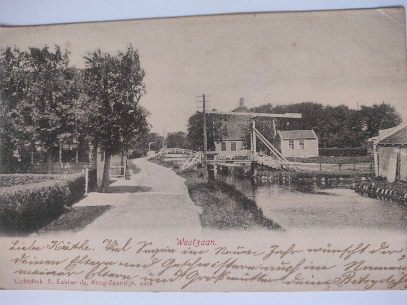 Oude ansichtkaart Westzaan met ophaalbrug en molen, Ophalen of Verzenden, Voor 1920, Gelopen, Noord-Holland