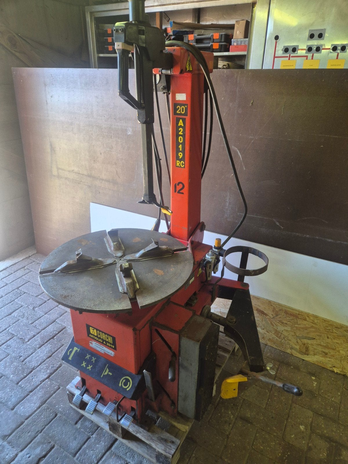 Corghi artiglio a2019 banden machine, Ophalen, Gebruikt