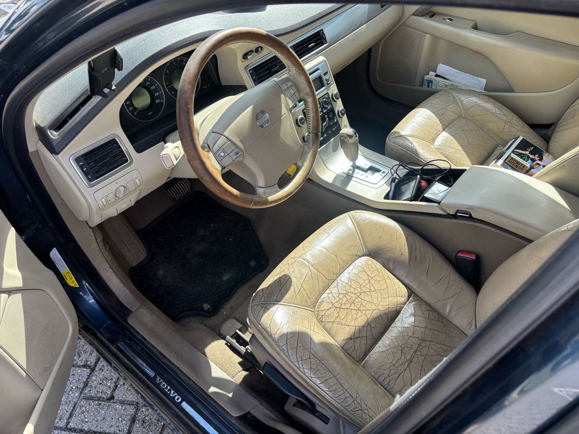 Volvo V70 2.4D 5-Cil. 163pk Automaat 1e eig. Leder Navi Trek, Beige, Blauw, 163 pk, Diesel