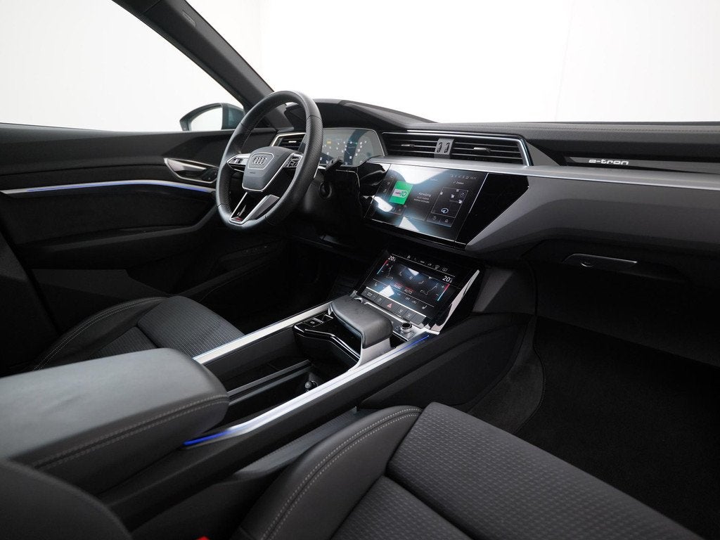 Audi e-tron 55 quattro S edition 95 kWh | Panoramadak | Trek, Auto's, Audi, Automaat, 12 maanden, 95 kWh, Leder en Stof
