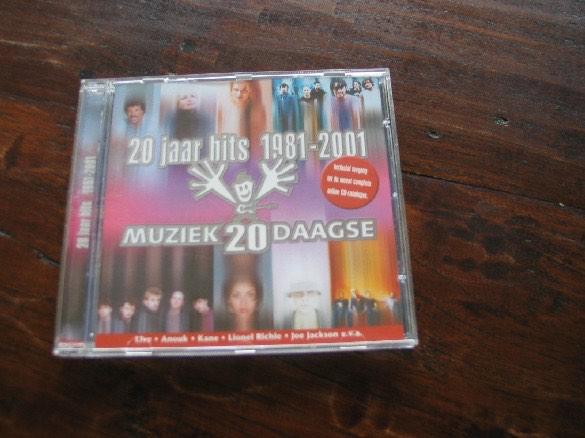 CD 20 jaar hits 1981 - 2001, Ophalen of Verzenden, Gebruikt, Pop