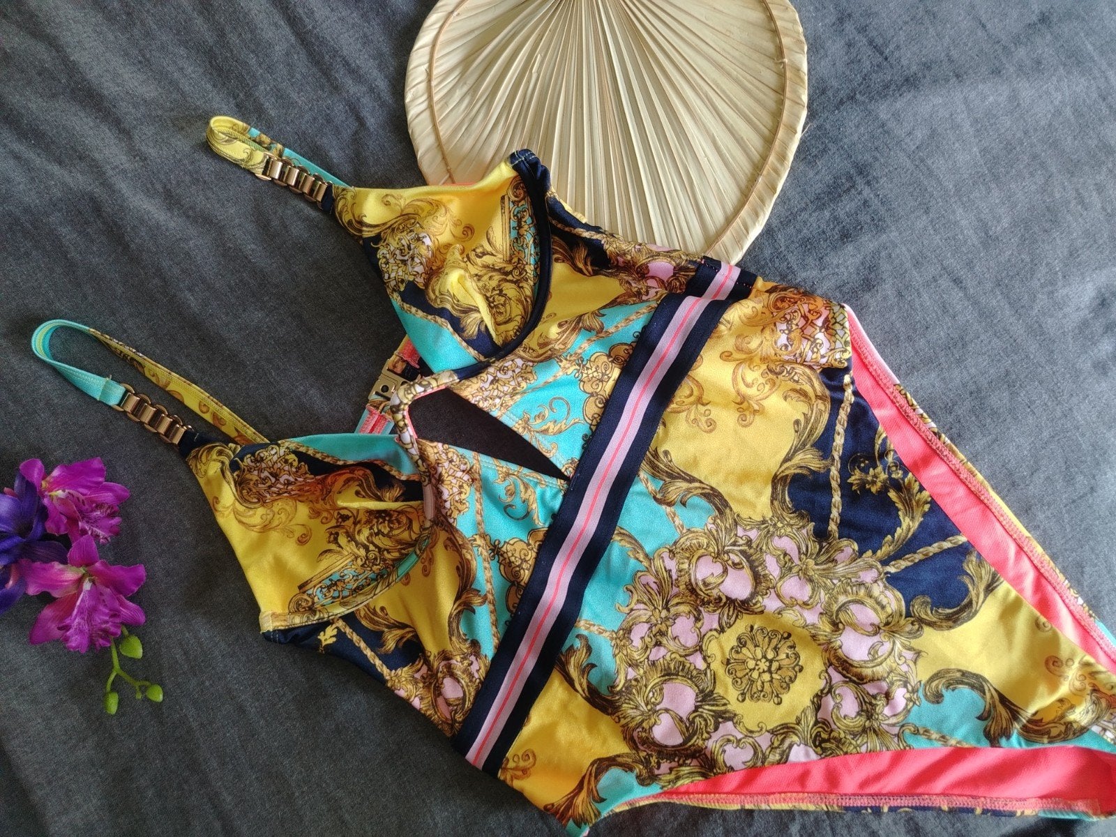 River Island Badpak met Barokprint en Neon Details maat S, River Island, Geel, Badpak, Ophalen of Verzenden