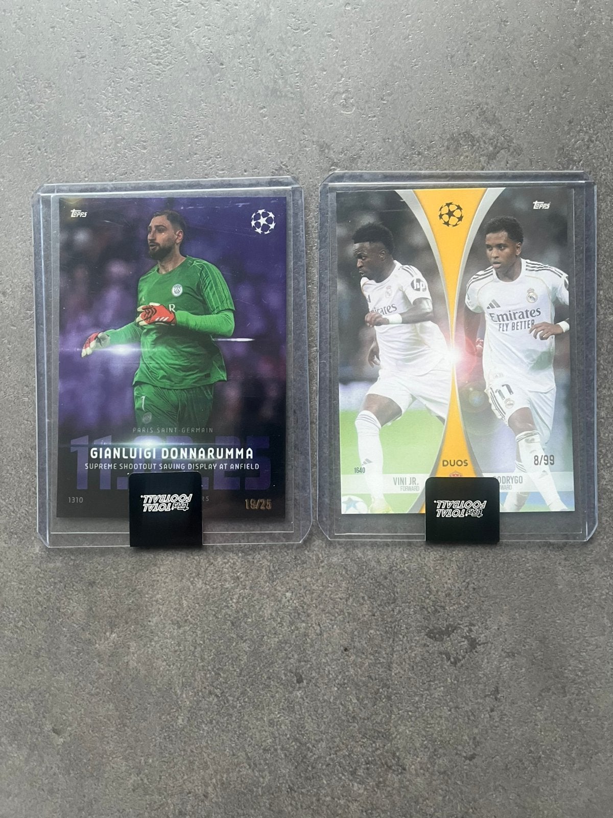 Topps Total Football Donnarumma /25 & Vini And Rodrygo /99, Ophalen of Verzenden, Zo goed als nieuw, Meerdere plaatjes