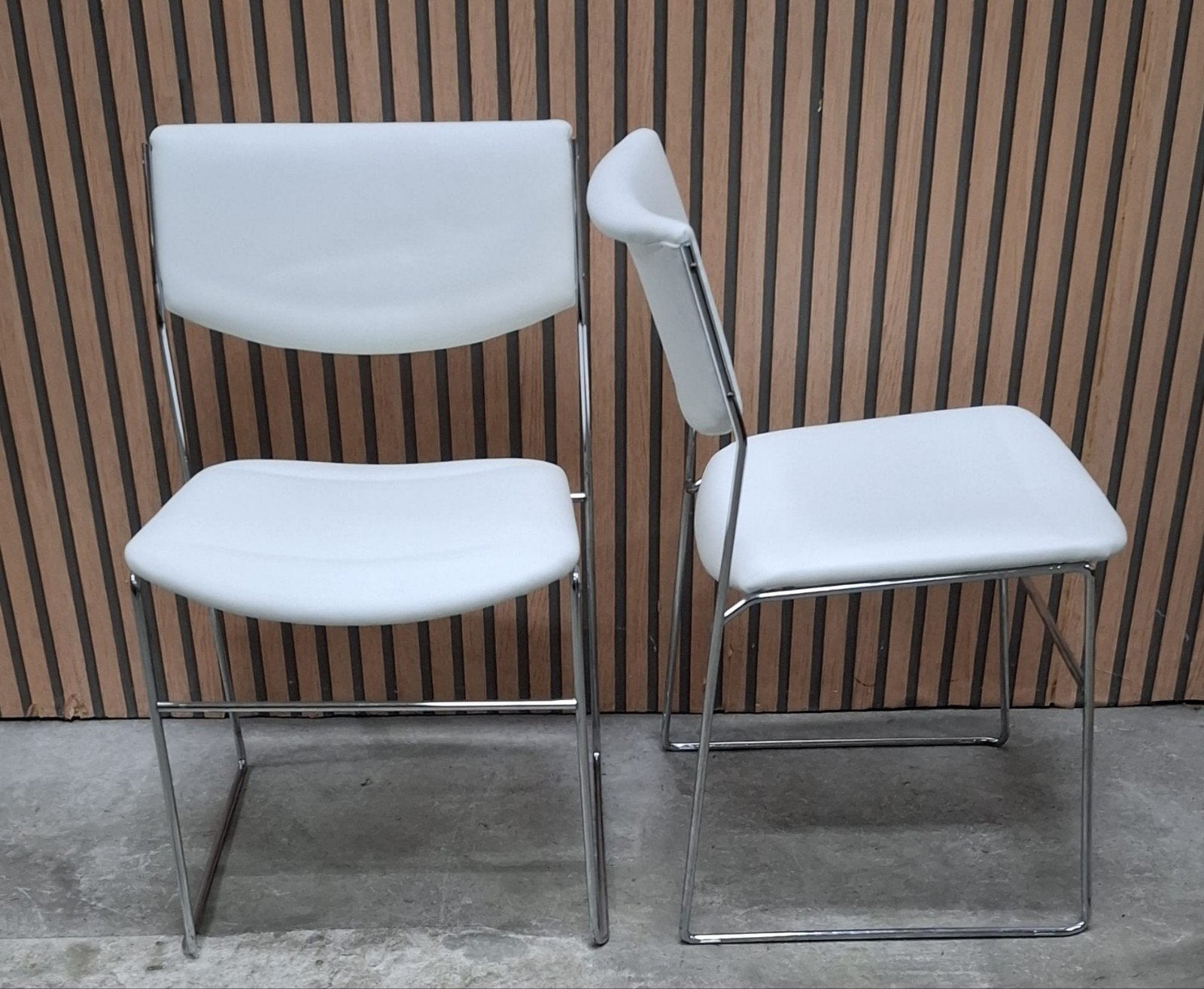 45 x design stoelen kantine wit buisframe vergaderstoelen, Ophalen of Verzenden, Zo goed als nieuw, Wit, Vijf, Zes of meer stoelen