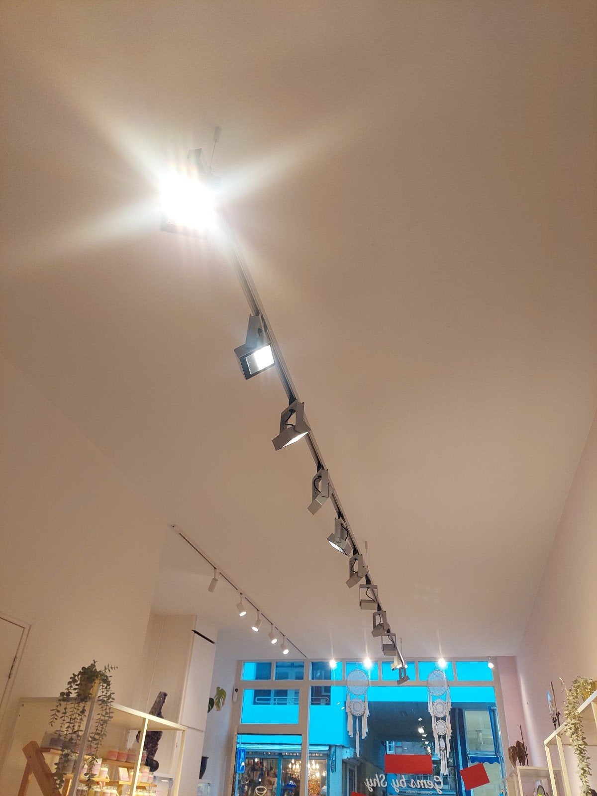 ERCO railspots met 11 lampen, 6-7 meter rail, Ophalen, Overige materialen, Gebruikt, Geschikt voor plafondmontage