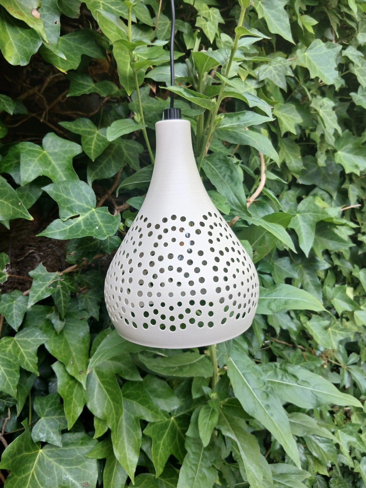 Metalen beige solarlamp in Marokkaanse stijl, Minder dan 50 watt, Nieuw, Ophalen of Verzenden, Hanglamp