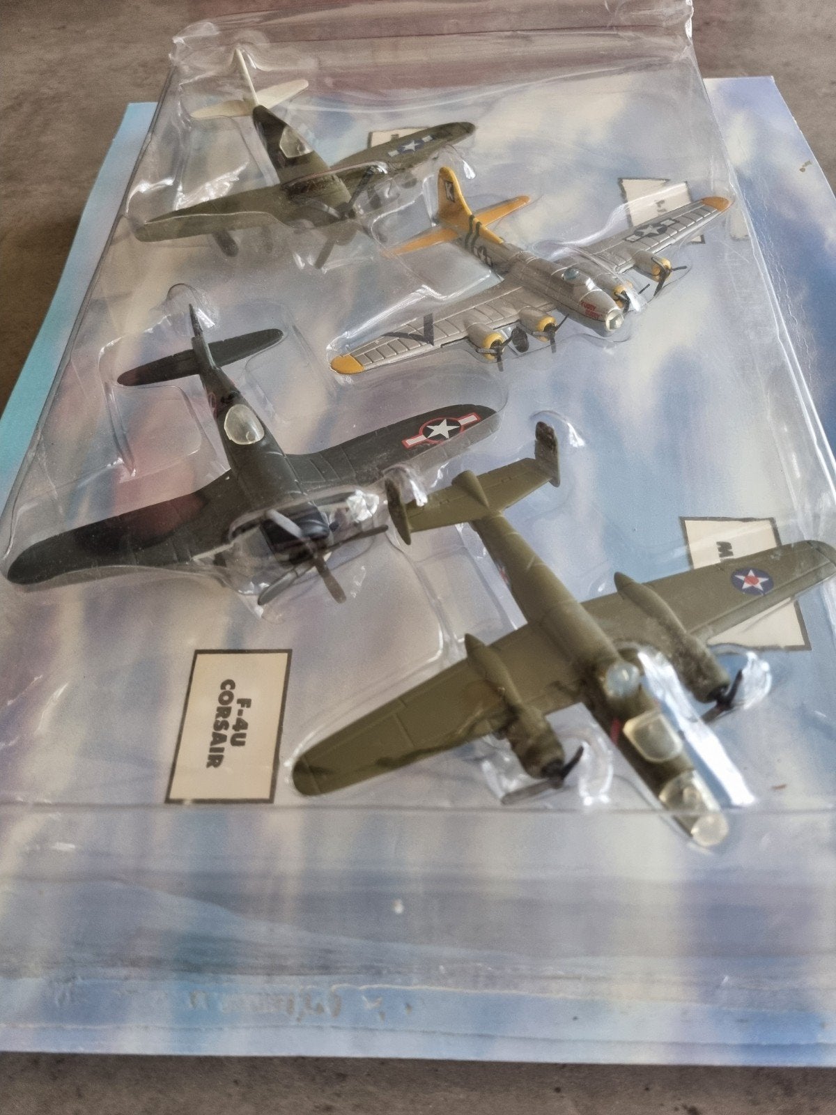 4,1996,VNT,RoadChamps/DieCast,MILITARY AIRPLANES,Nieuw!, Ophalen of Verzenden, Nieuw