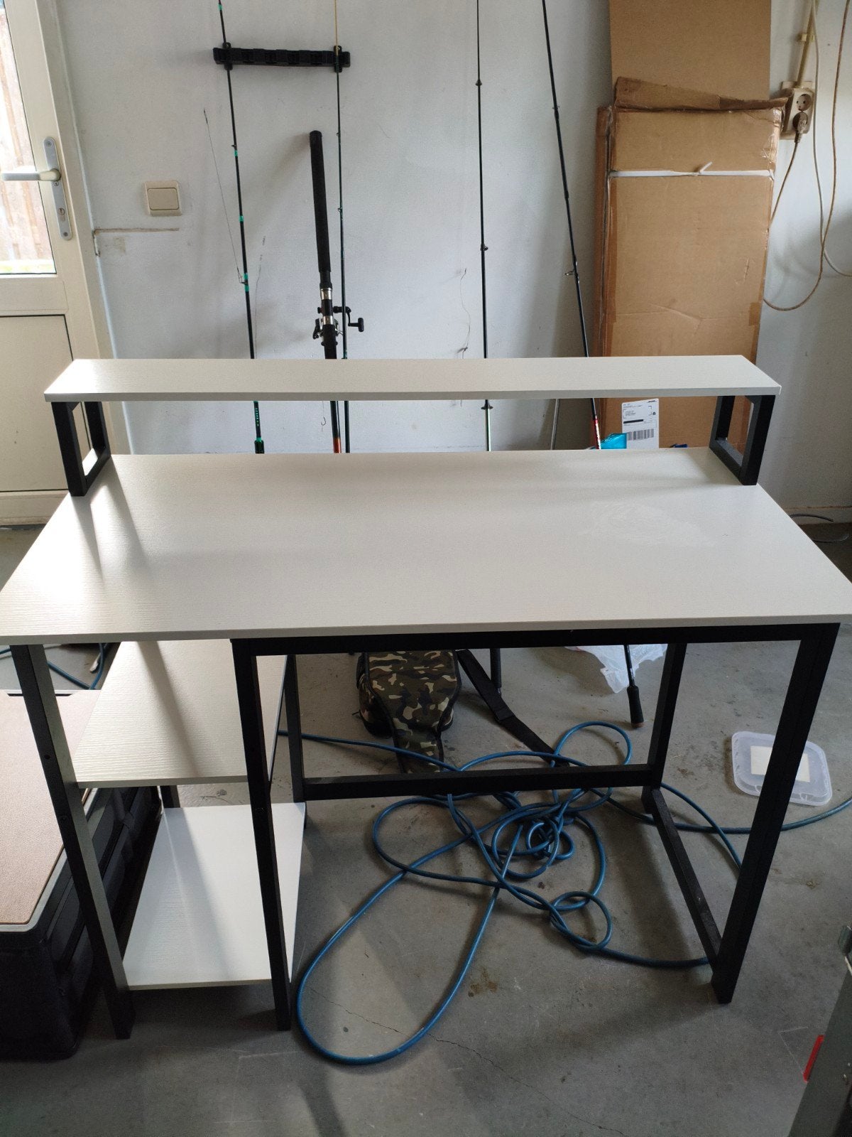 bureau met stoel, TV en soundbar, Huis en Inrichting, Ophalen, Overige materialen, Zo goed als nieuw, 25 tot 50 cm