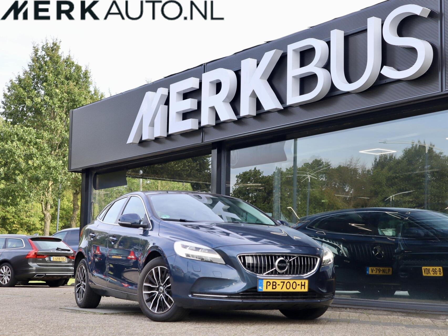 Volvo V40 1.5 T2 Inscription Aut. Leder,Panodak, Standkachel, 4 cilinders, 700 kg, Blauw, 122 pk