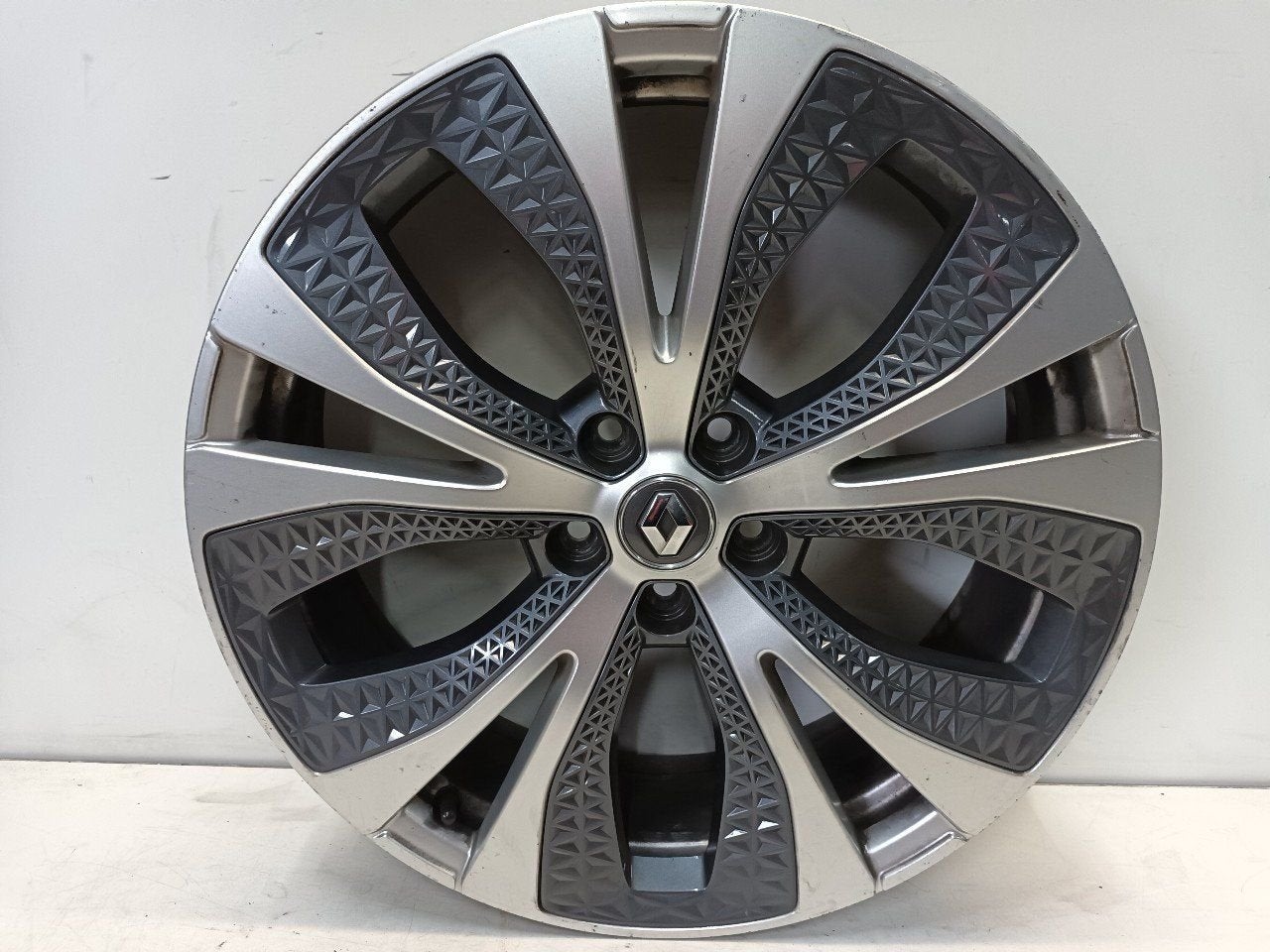Velg Renault Scénic, Auto-onderdelen, Banden en Velgen, Onderdelen@venauto.nl, Van der Ven Autorecycling B.V., Gebruikt, Ettenseweg 76, 4706 PB Roosendaal, The Netherlands