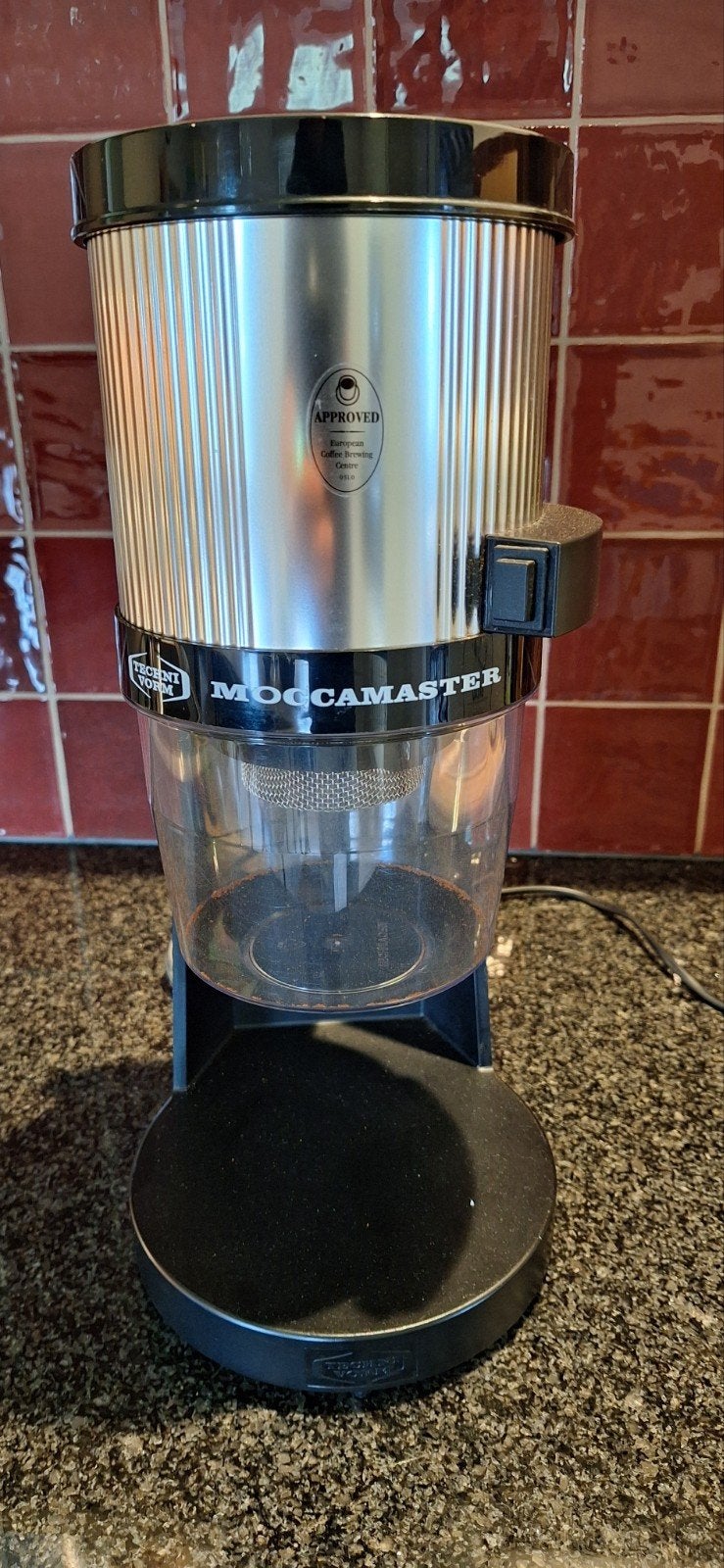 Moccamaster KM4 koffiemolen, Ophalen of Verzenden, Zo goed als nieuw, Koffiemolen