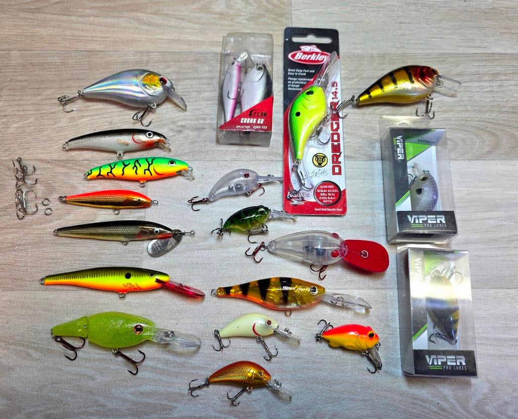 Partij 20x (snoek)baars pluggen (2) :

20 stuks : SPRO / BER, Watersport en Boten, Hengelsport | Roofvissen, Ophalen of Verzenden