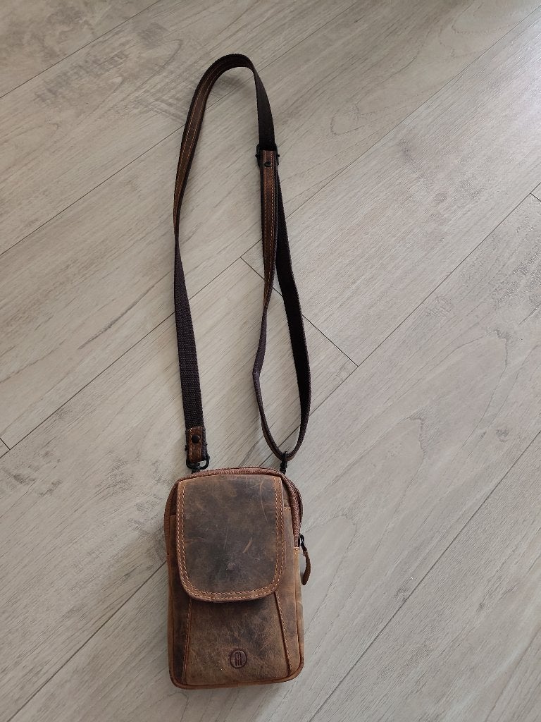 Leren Tasje voor telefoon, sleutel, etc., Sieraden, Tassen en Uiterlijk, Tassen | Schoudertassen, Bruin, Zo goed als nieuw, Leer