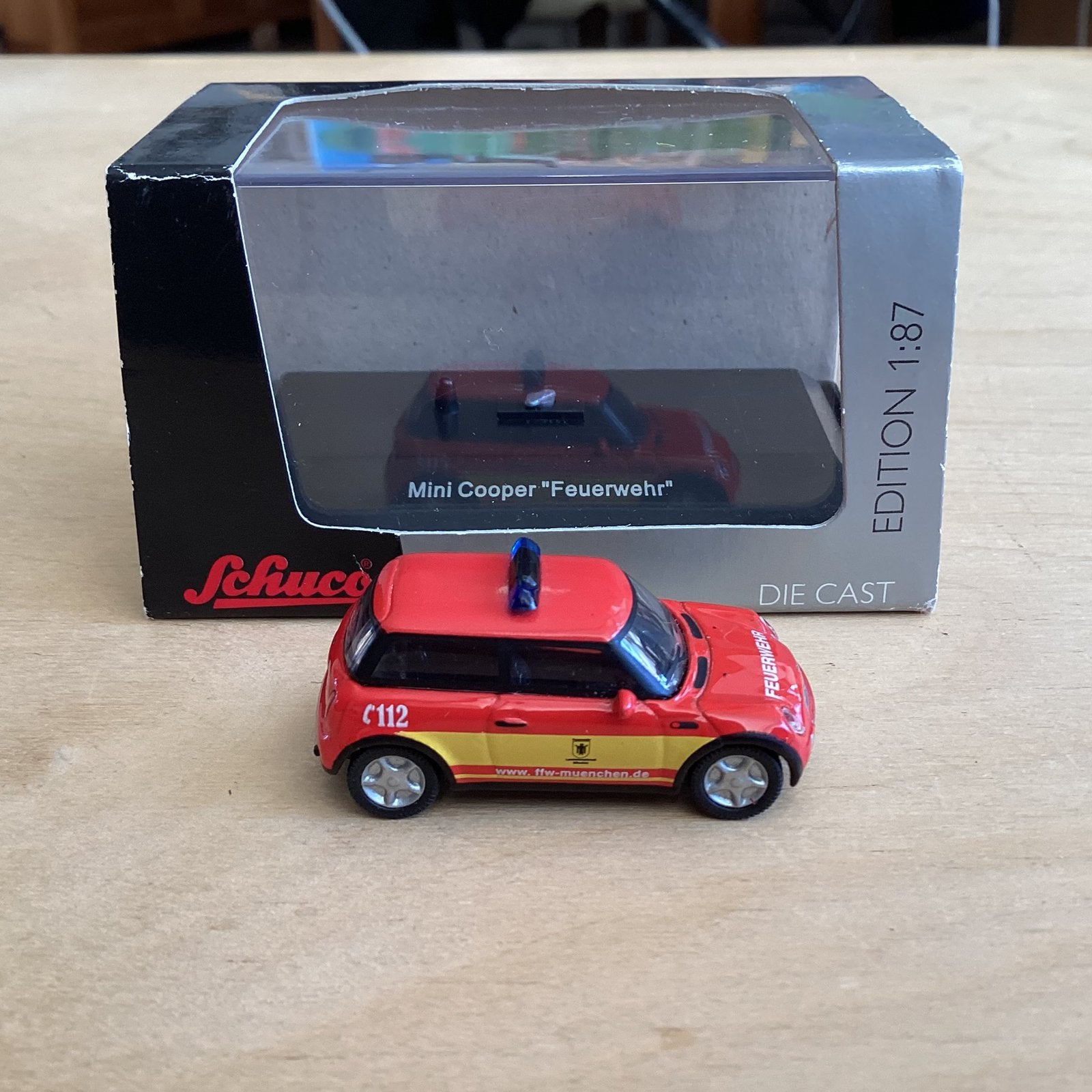Schuco HO.    1:87.  Mini. Feuerwehr, Overige merken, Gelijkstroom of Wisselstroom, Overige typen, Nieuw