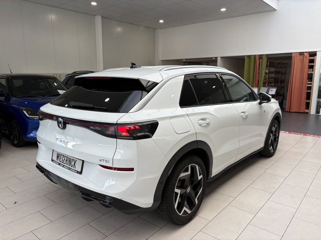 Volkswagen T-Roc 1.5 Hybrid R-line [ CAMERA | STUURWIELVERWA, Automaat, 12 maanden, Stof, Zwart