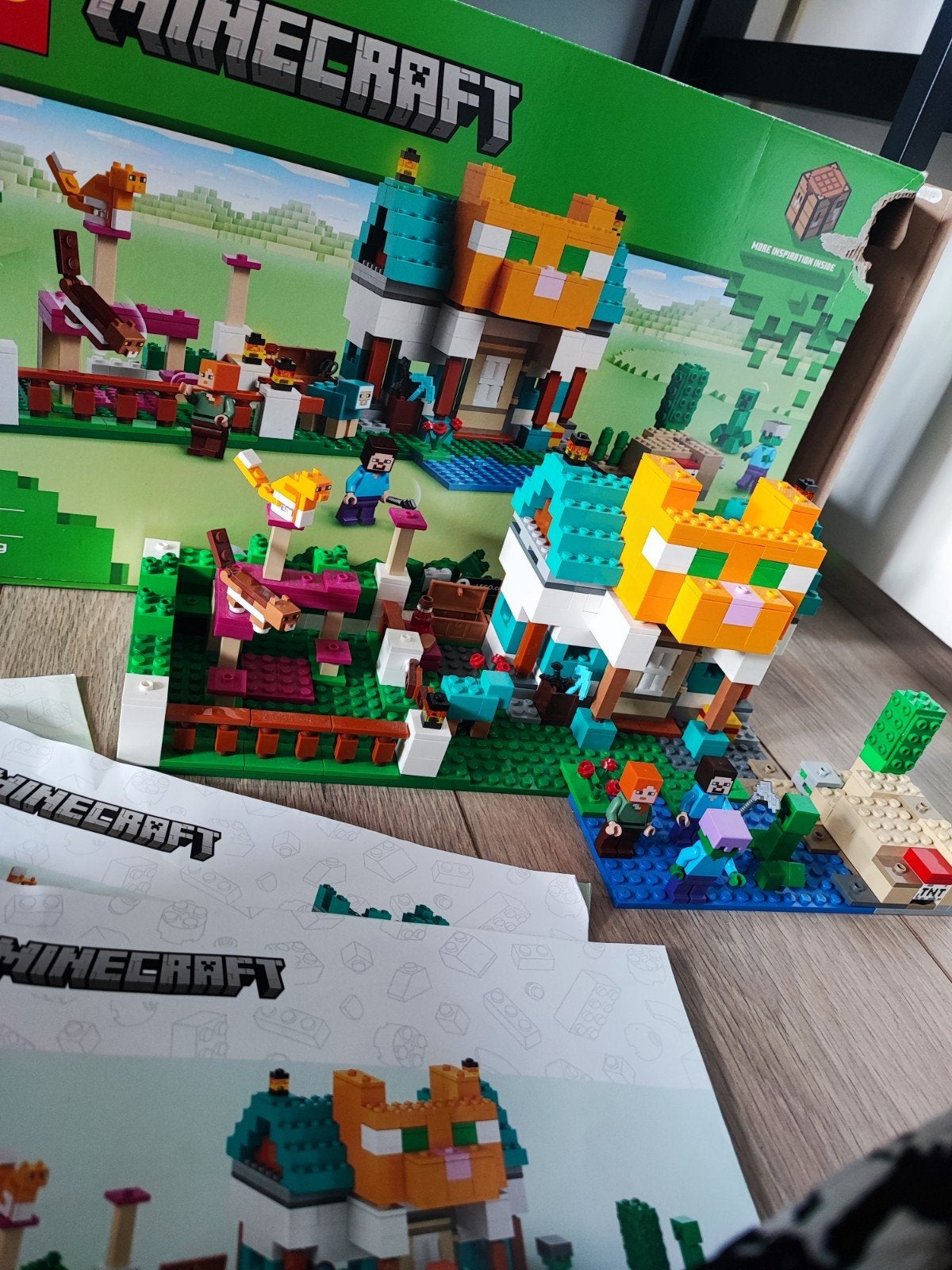 Lego Minecraft the crafting 21249 2in1, Lego, Ophalen of Verzenden, Zo goed als nieuw, Compleet