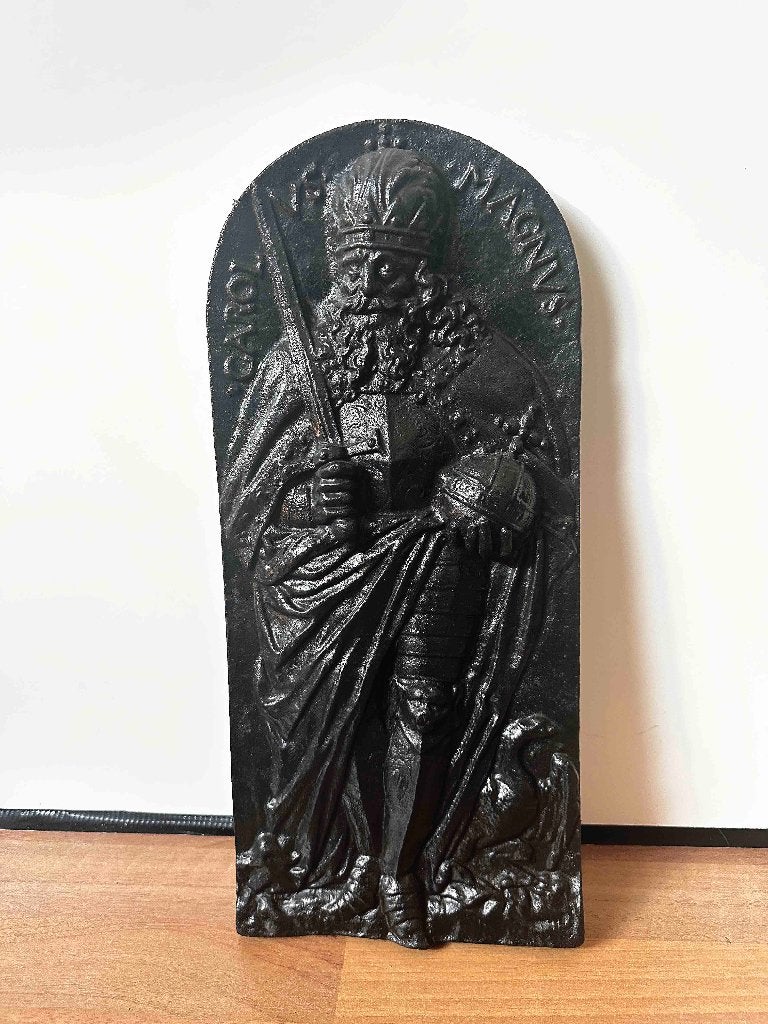Antiek gietijzeren wandreliëf ‘Carolus Magnus’, Antiek en Kunst, Antiek | Religie, Ophalen of Verzenden