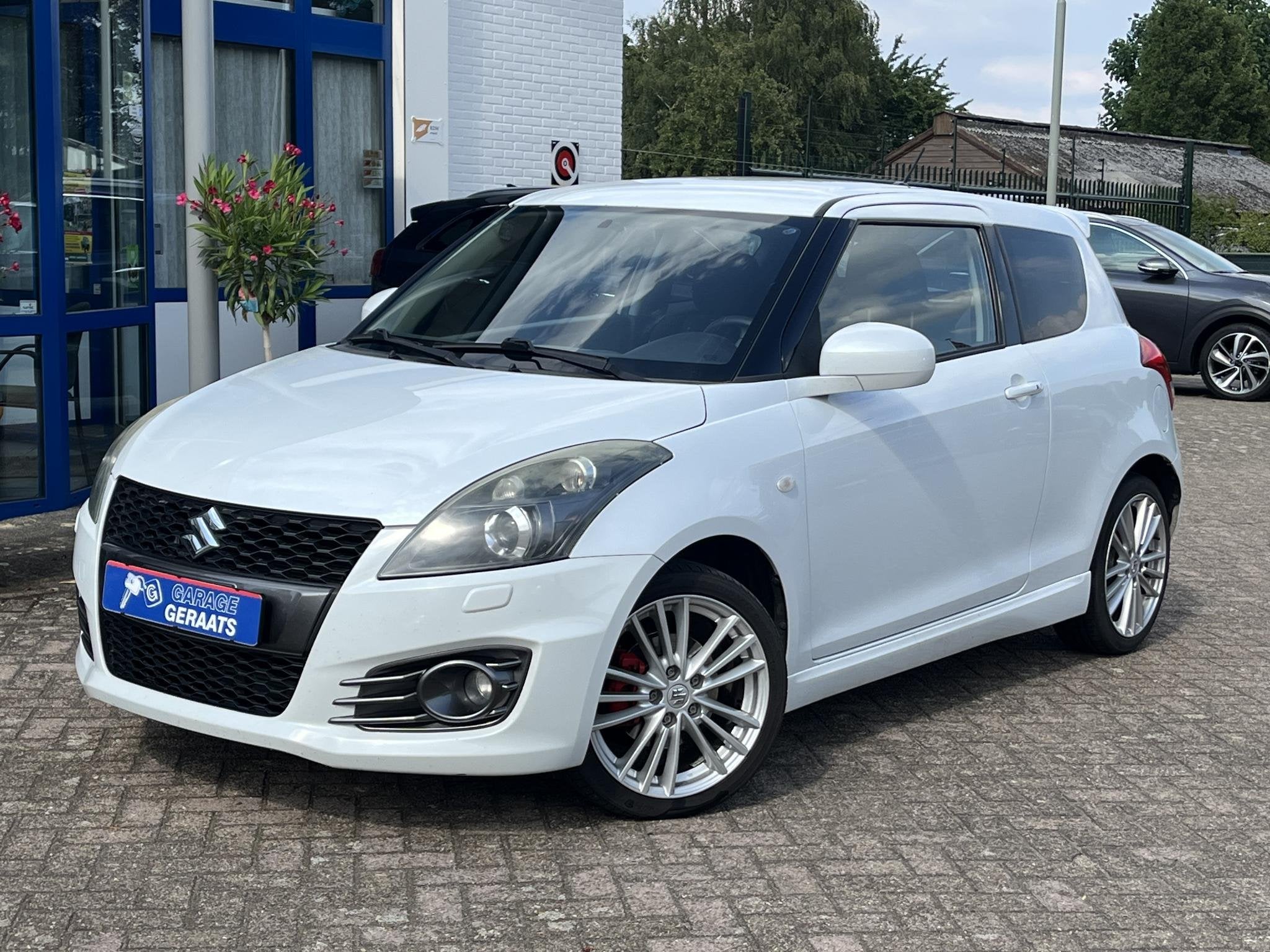 Suzuki Swift 1.6 Sport l Stoelverwarming, Sportstoelen, Navi, Auto's, Voorwielaandrijving, Euro 5, Gebruikt, 4 cilinders