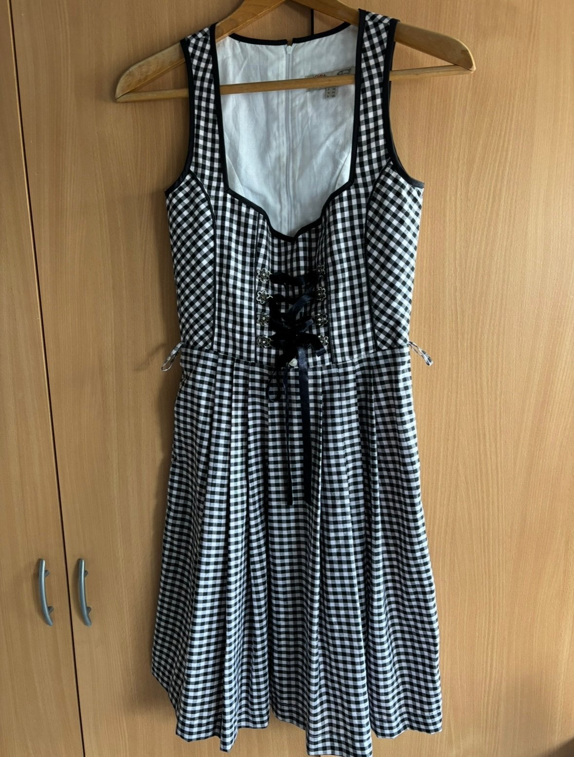 Oktoberfest carnaval Tiroler Dirndl jurk maat 34, Ophalen of Verzenden, Zo goed als nieuw, Maat 34 (XS) of kleiner, Overige thema's
