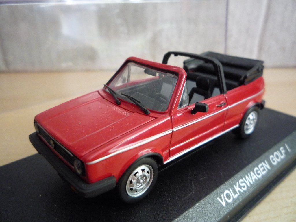 VW Volkswagen Golf 1 Cabrio rood Detailcars 1:43, Ophalen of Verzenden, Zo goed als nieuw, Auto, Overige merken