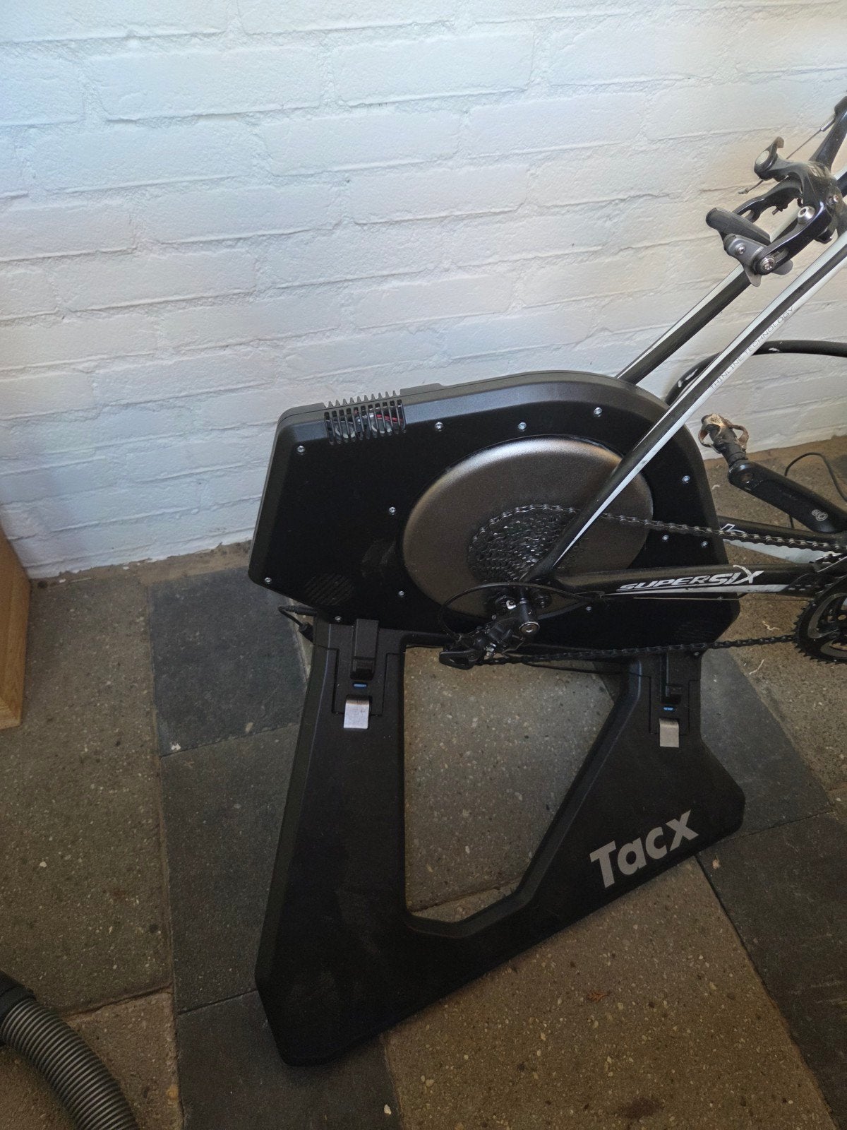 Cannondale racefiets met Tacx fietstrainer, Sport en Fitness, Wielrennen, Ophalen