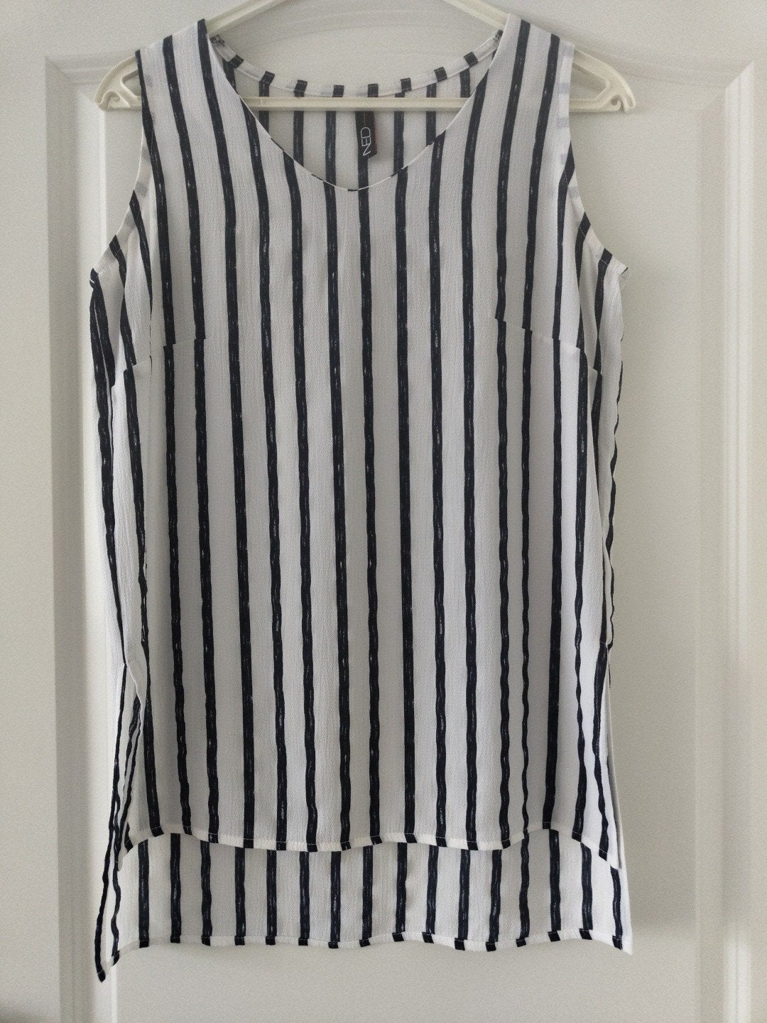 NED top wit blauw gestreept polyester mouwloos mt s, Blauw, Ophalen of Verzenden, Zo goed als nieuw, NED