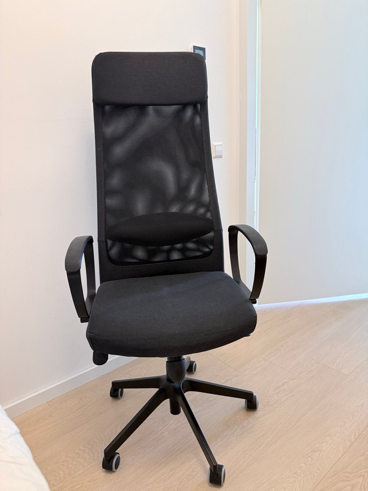 IKEA MARKUS bureaustoel Vissle donkergrijs, Ophalen, Gebruikt, Grijs, Bureaustoel
