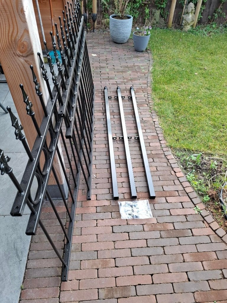 Te koop compleet restant hoogkwalitatief stuk hekwerk 3,3 m., Ophalen, Nieuw, IJzer, Spijlenhekwerk