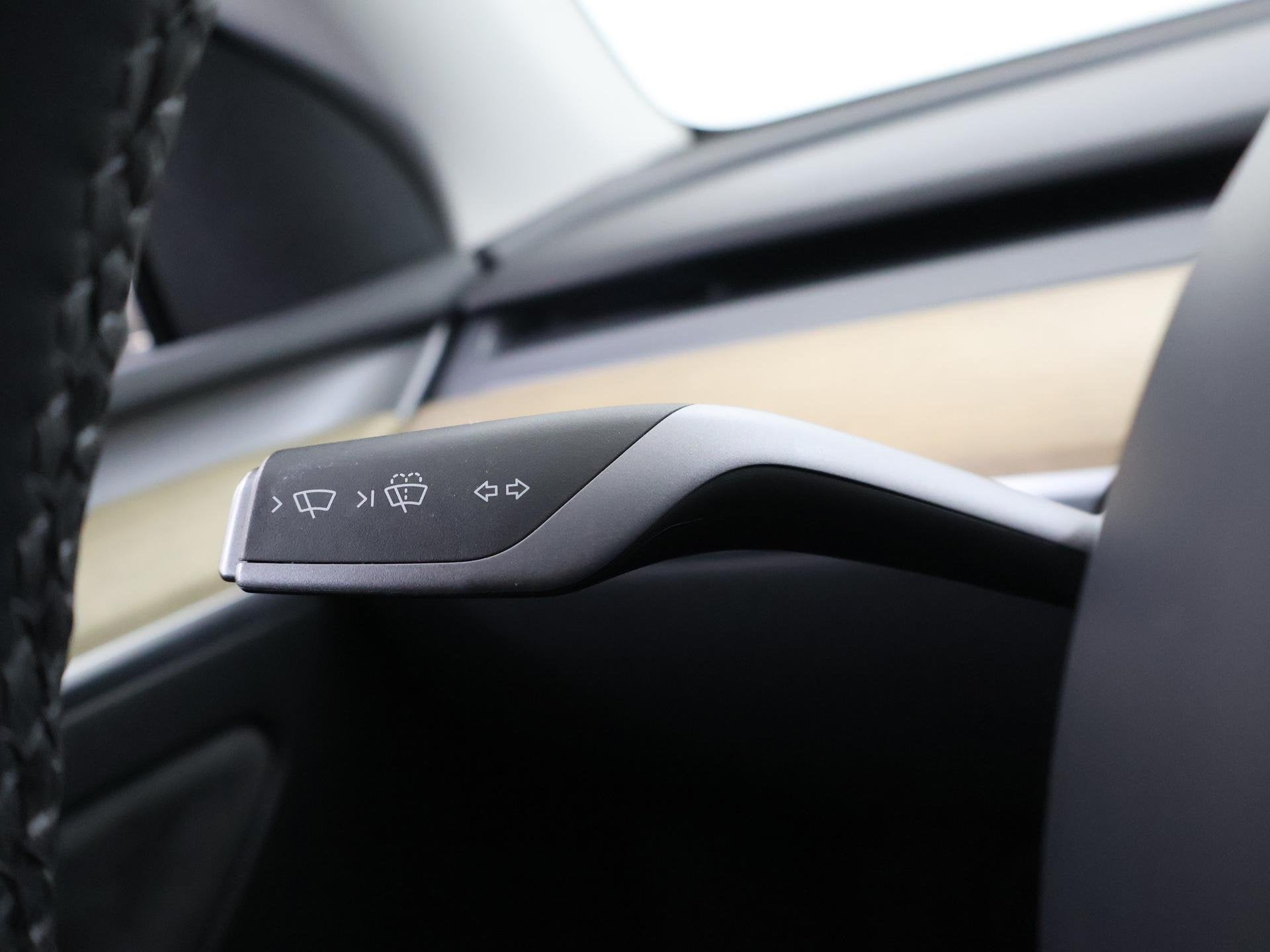 Foto 28 van Tesla Model Y RWD 58 kWh | Panoramadak | 360° Camera | Stoe